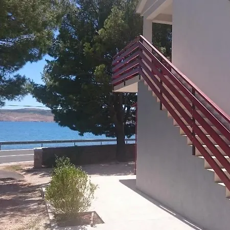 Seline 11197b Starigrad Paklenica